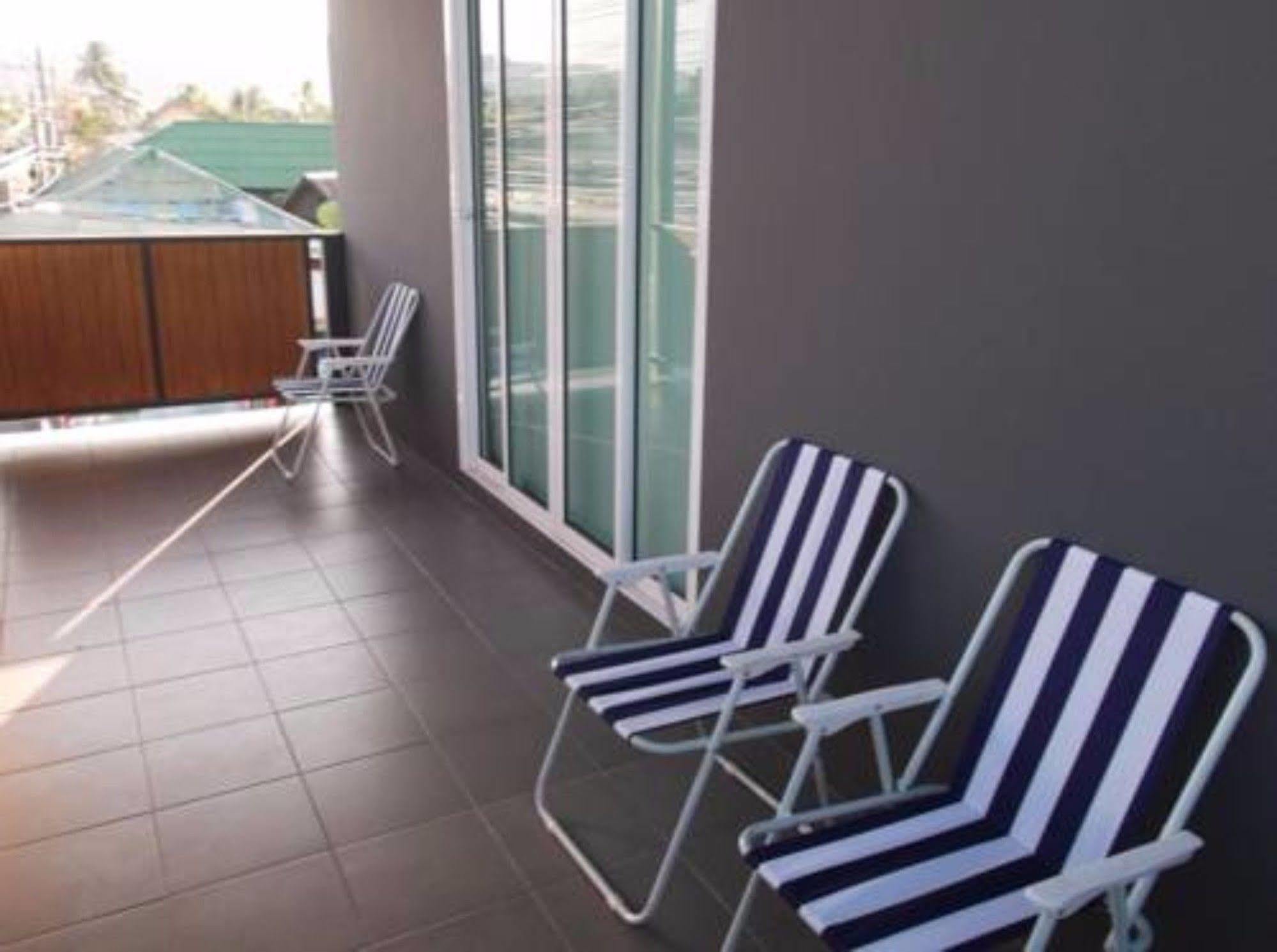 Marina Residence Strand Bang Rak Exterior foto